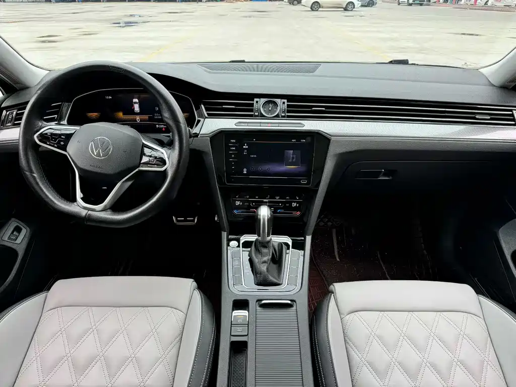 Magotan 2023 2 million commemorative edition 330TSI DSG luxury model купить на сайте DeffCars