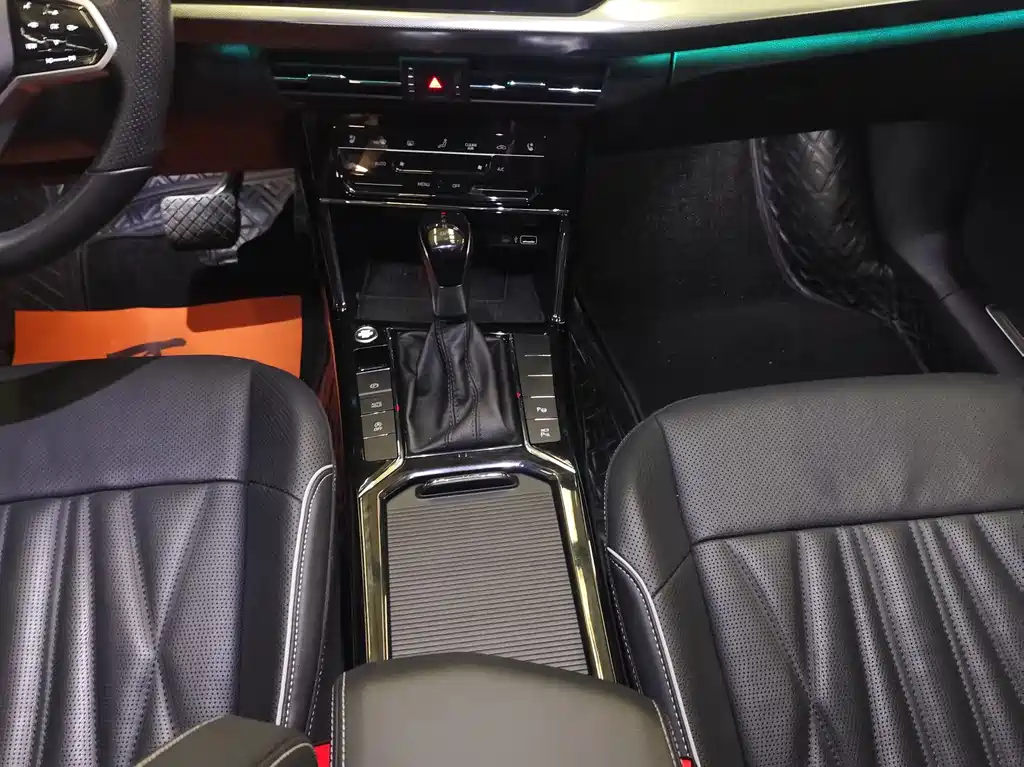 Passat 2023 facelift 330TSI luxury version купить на сайте DeffCars