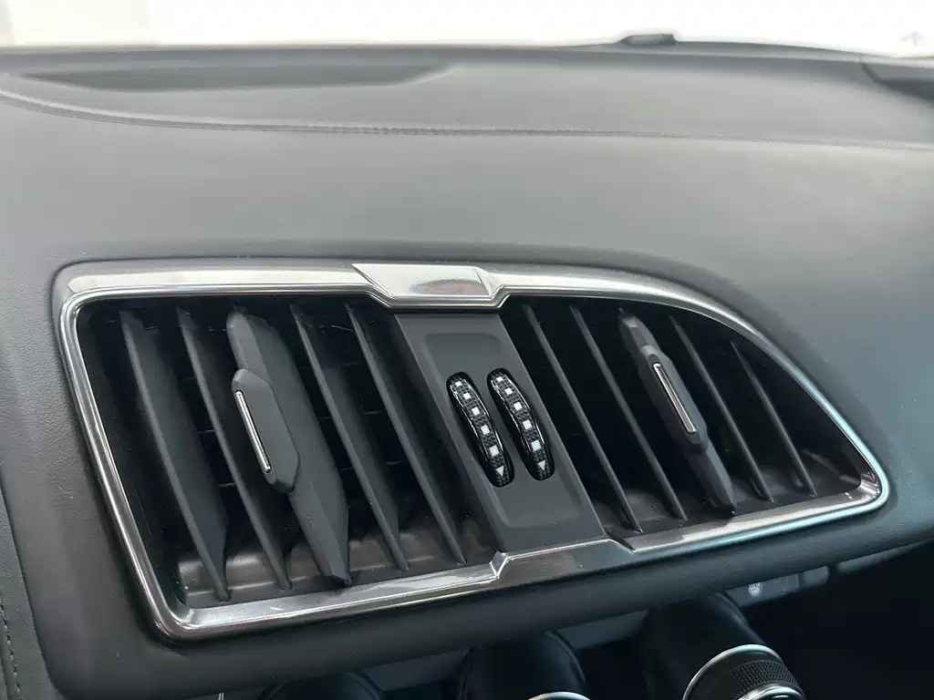 Audi R8 2022 V10 Coupe performance купить на сайте DeffCars