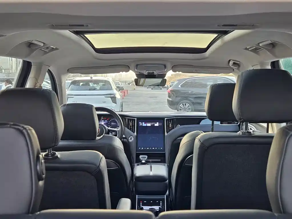 Hongqi HS7 PHEV 2024 2.0T PHEV four-wheel drive Qichang version 6 seats купить на сайте DeffCars
