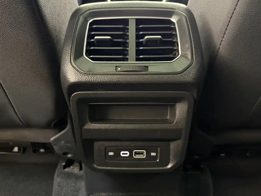 Tiguan L 2023 280TSI automatic two-wheel drive Chaochuang limited edition купить на сайте DeffCars