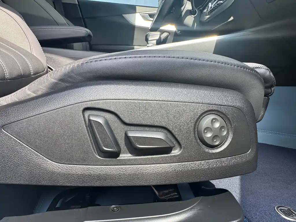 Audi A4L 2020 40 TFSI luxury and dynamic model купить на сайте DeffCars