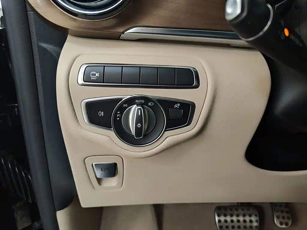 Mercedes-Benz V-Class 2022 V 260 Premium Edition купить на сайте DeffCars