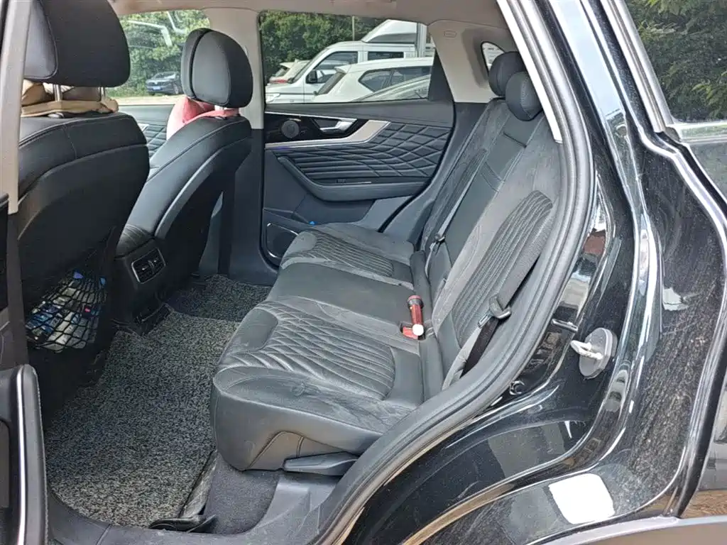 Hongqi HS5 2022 facelift 2.0T Zhilian Qixiang four-wheel drive version купить на сайте DeffCars