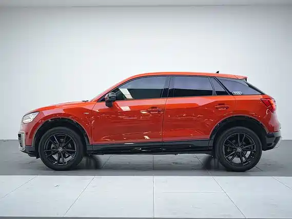 Audi Q2L 2018 35 TFSI launches exclusive version, National VI купить на сайте DeffCars