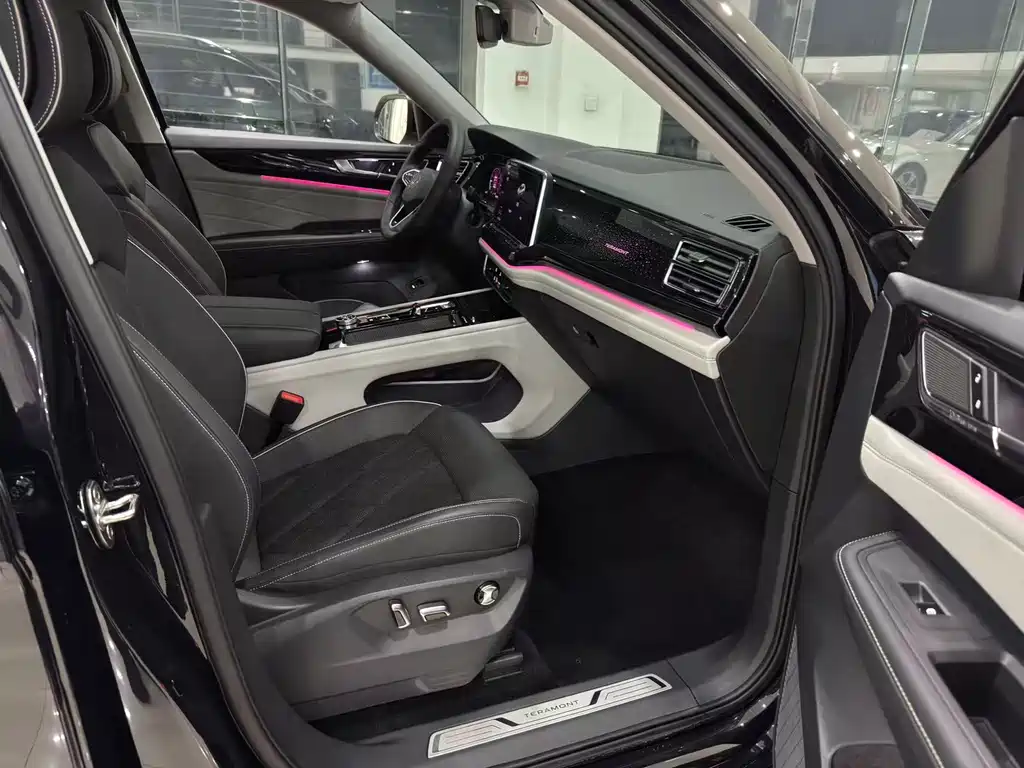 Touron 2024 380TSI four-wheel drive luxury version купить на сайте DeffCars