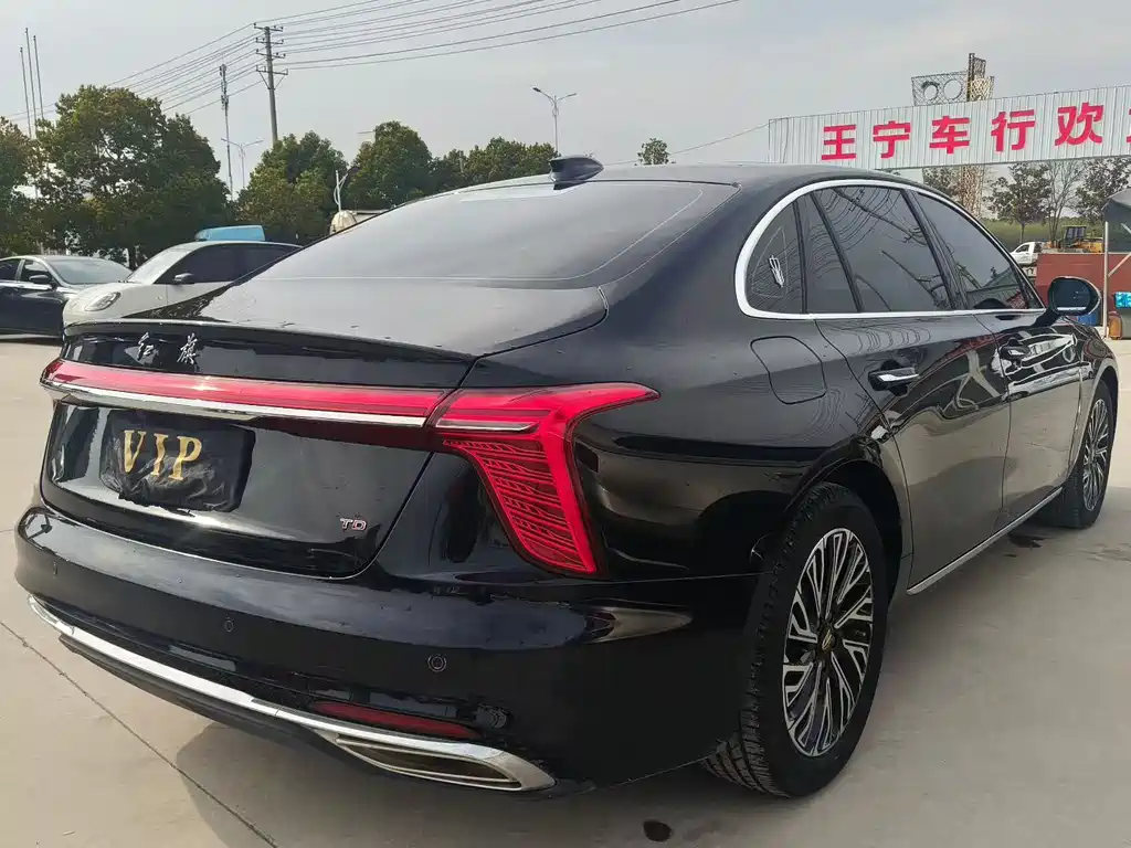 Hongqi H5 2024 2.0T Automatic Zhilianqichang Edition купить на сайте DeffCars