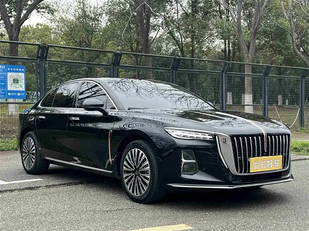 Hongqi H5 2025 2.0T automatic Qichang version купить на сайте DeffCars