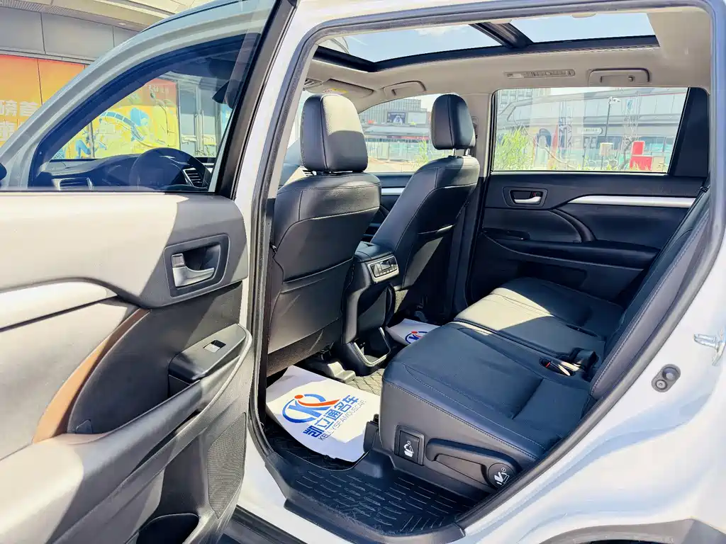 Highlander 2021 2.0T four-wheel drive luxury version 7 seats купить на сайте DeffCars