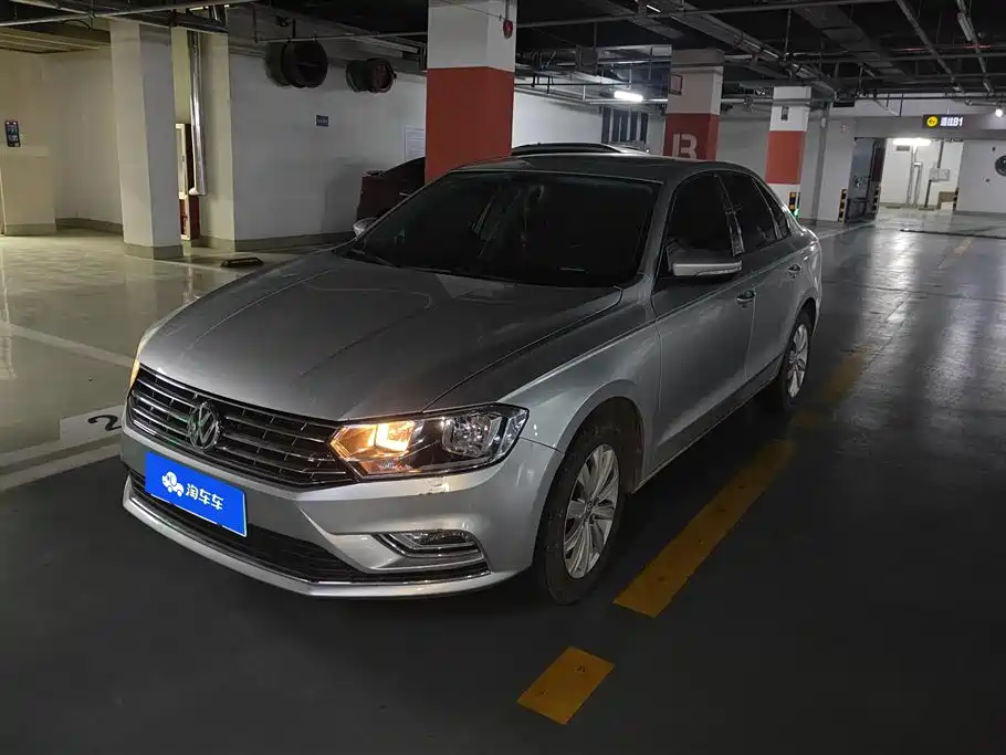 Bora 2018 1.5L manual comfort model купить на сайте DeffCars