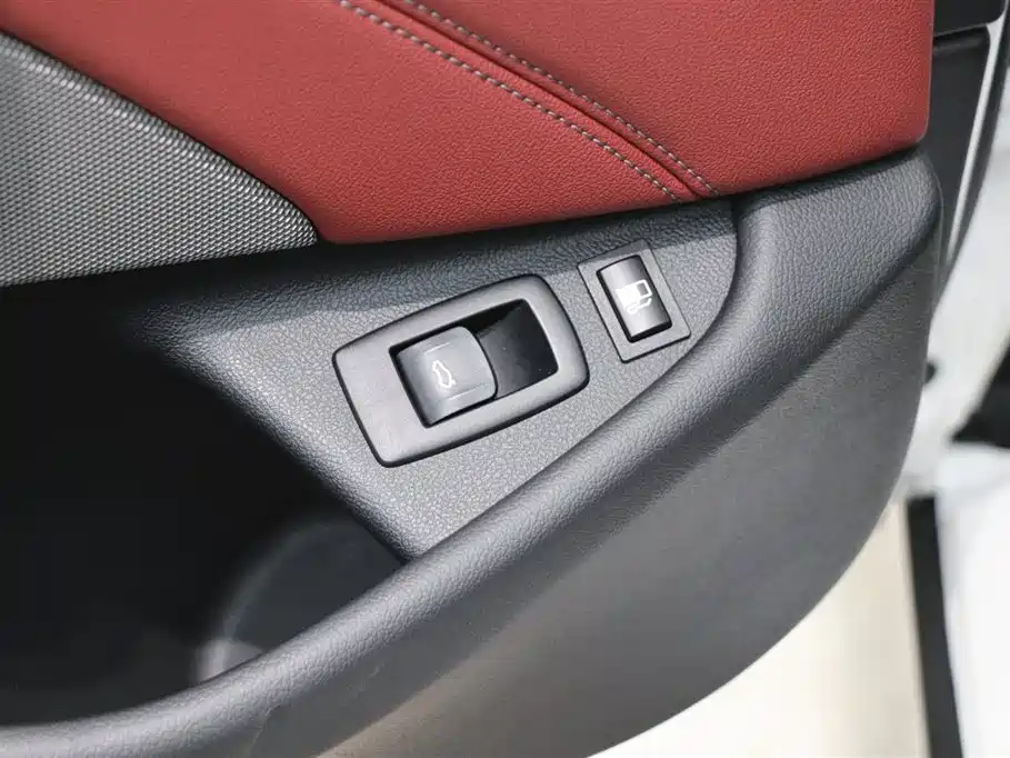 BMW 5 Series New Energy 2022 Model 535Le Luxury Package купить на сайте DeffCars