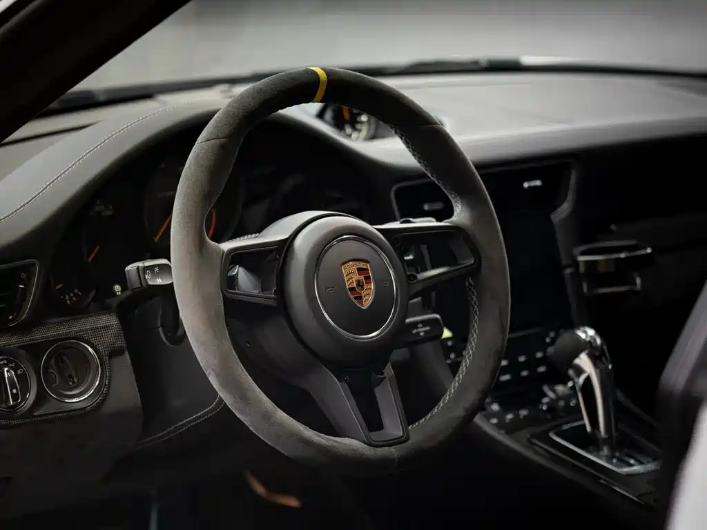 Porsche 911 2018 GT2 RS 3.8T купить на сайте DeffCars