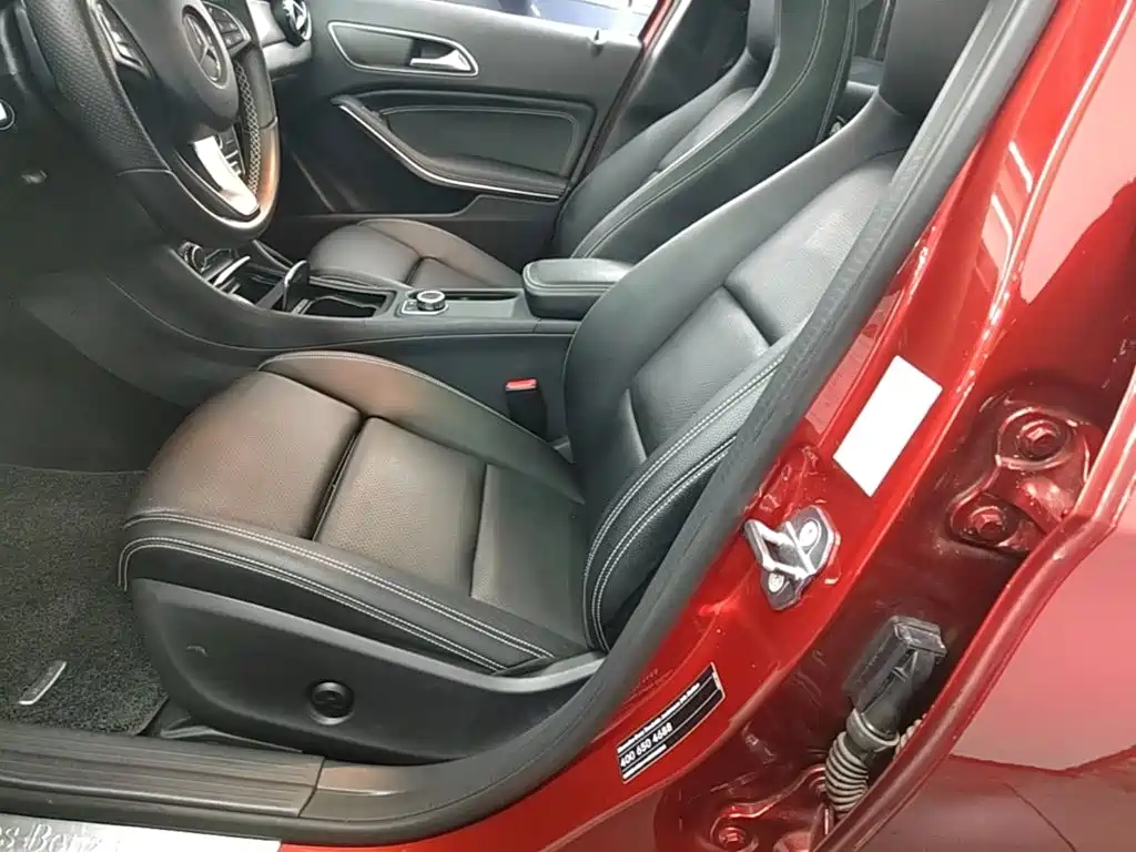 Mercedes-Benz GLA 2018 GLA 200 Fashion Model купить на сайте DeffCars