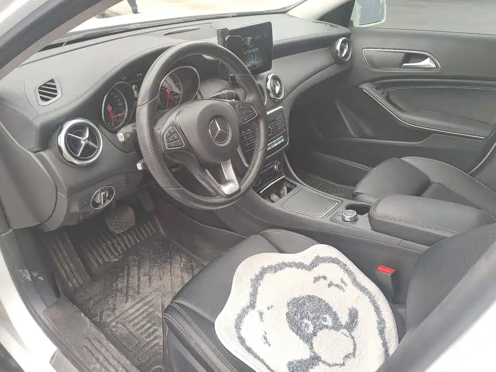 Mercedes-Benz GLA 2017 GLA 200 Fashion Model купить на сайте DeffCars