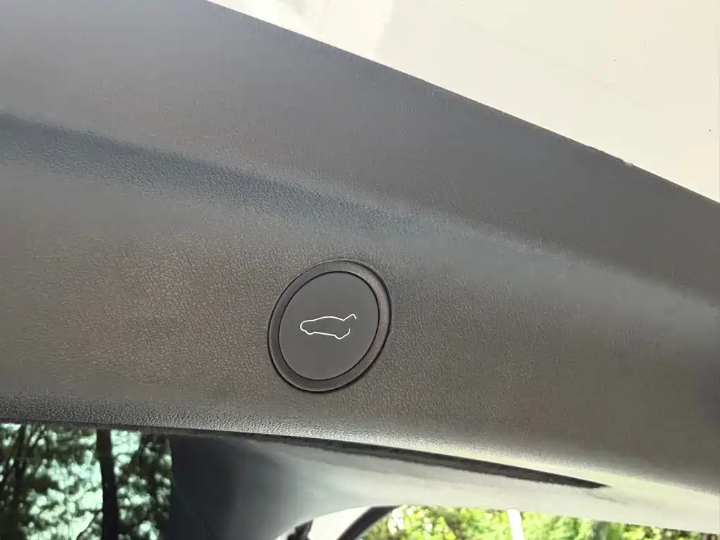 Model Y 2022 facelift rear-wheel drive version купить на сайте DeffCars