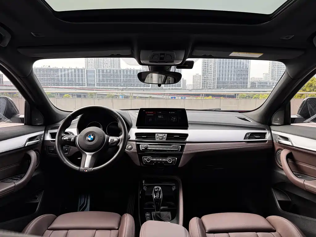 BMW X2 2021 sDrive25i leading M sports package купить на сайте DeffCars