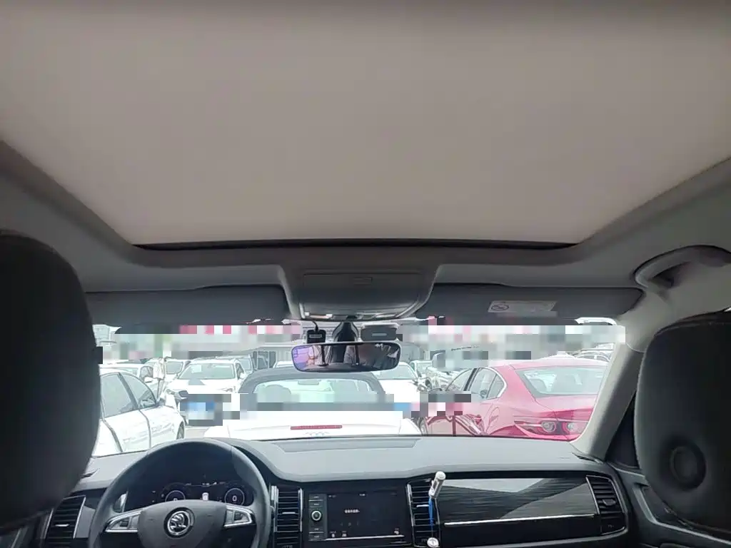 Kodiak 2019 facelift TSI330 7-seat two-wheel drive luxury premium version, National VI купить на сайте DeffCars