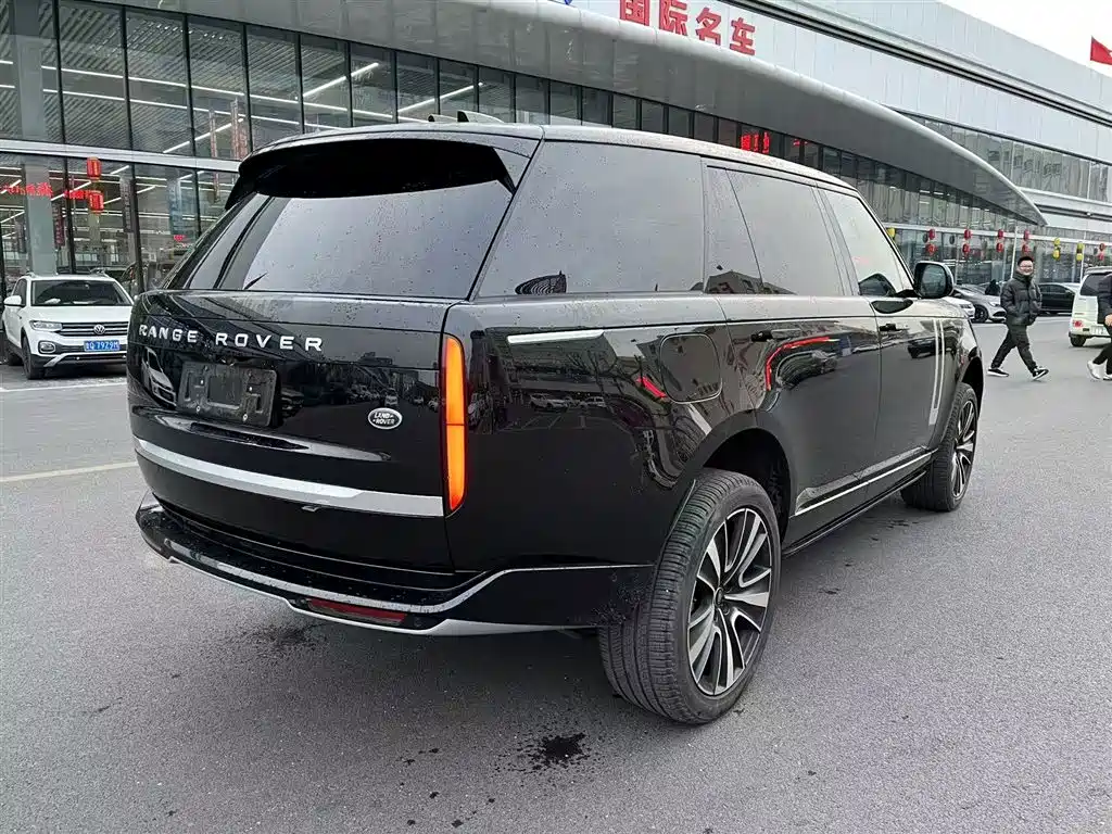 Range Rover 2025 3.0 L6 400PS Genesis Extended Edition купить на сайте DeffCars