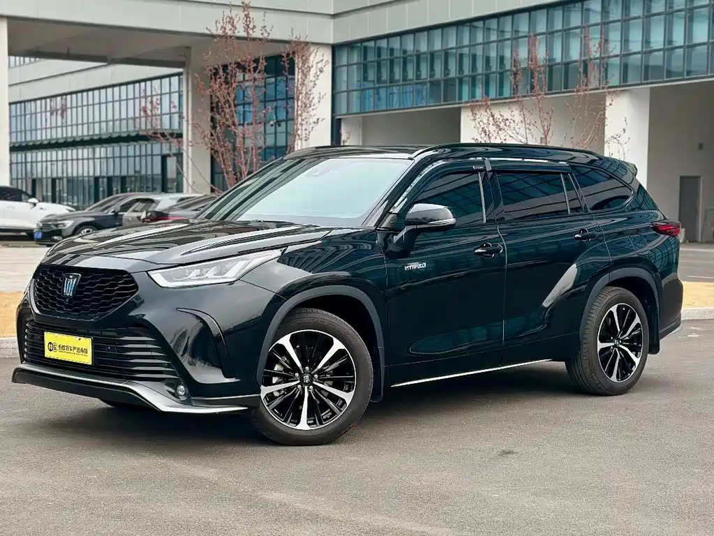 Crown Lufang 2023 2.5L HEV four-wheel drive premium version купить на сайте DeffCars
