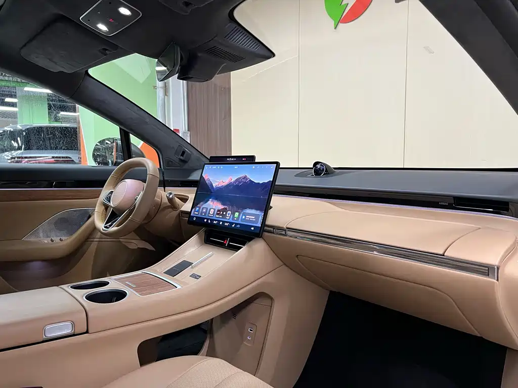 Zhijie R7 2024 pure electric 802km Max купить на сайте DeffCars