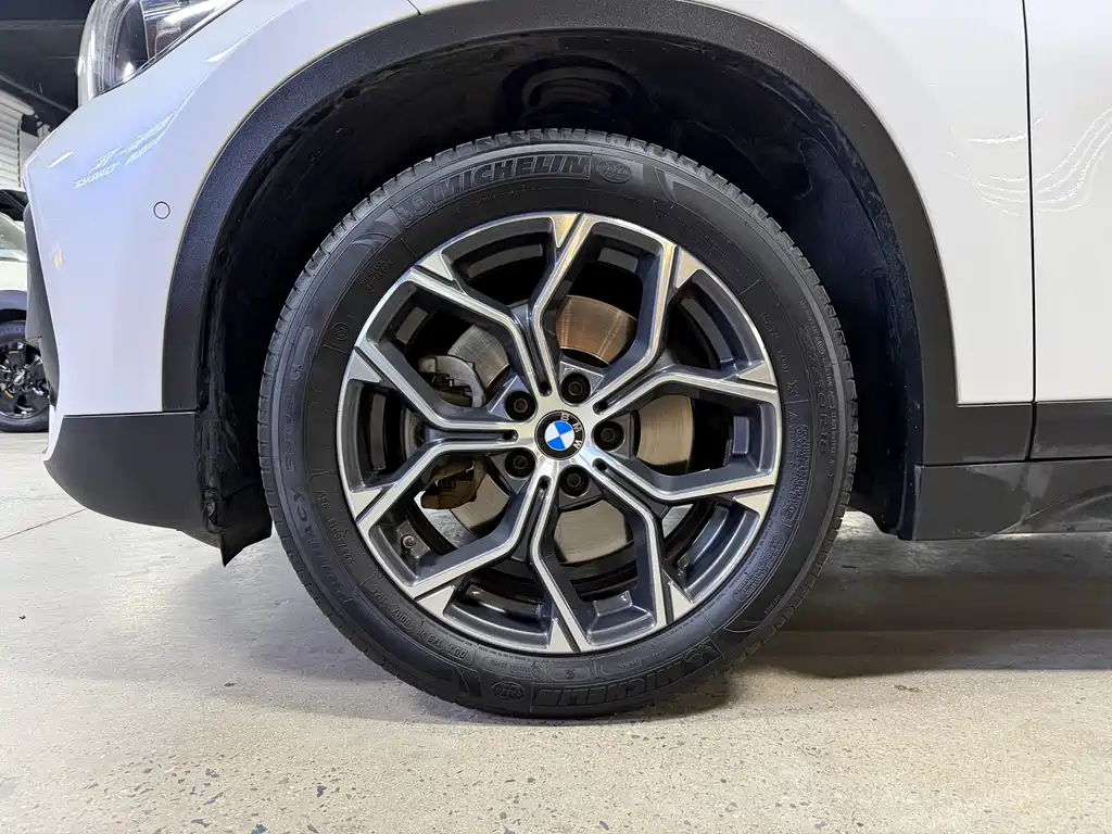 BMW X1 2020 sDrive25Li Leading Model купить на сайте DeffCars