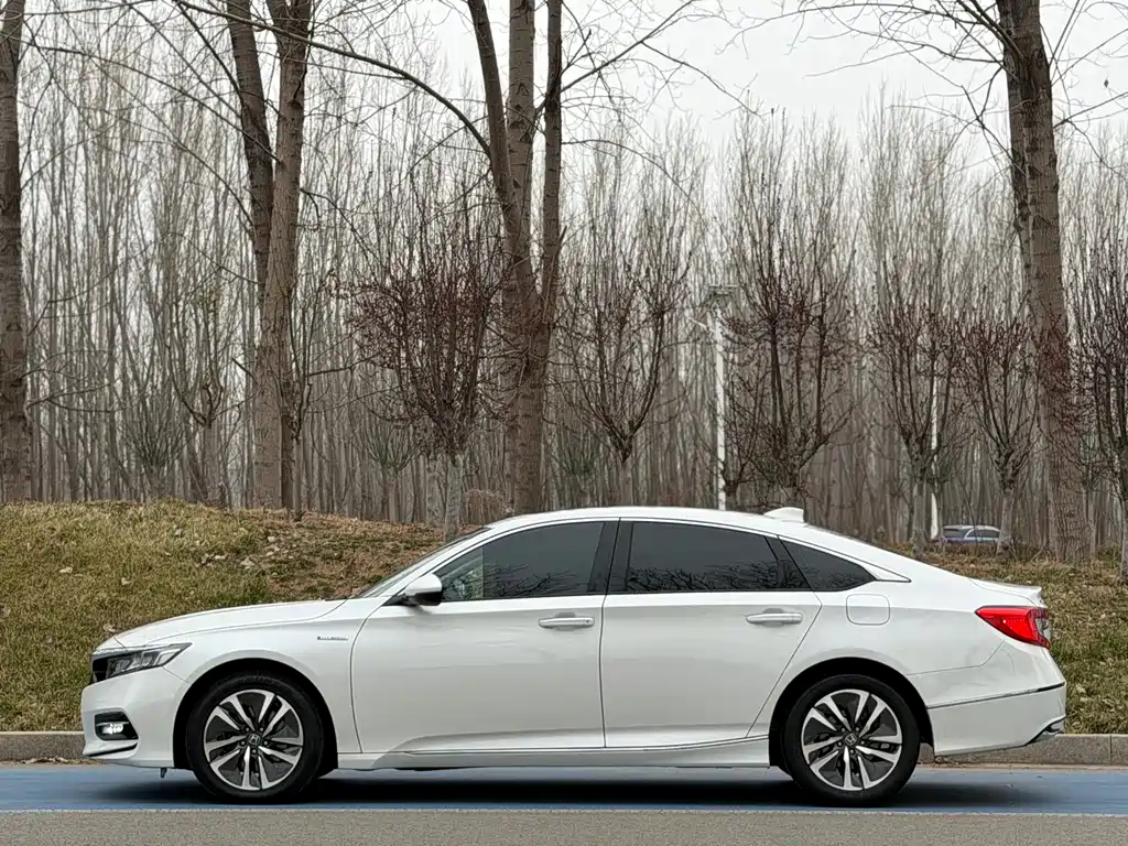 Accord 2018 Sharp Hybrid 2.0L Sharp Collar Edition National VI купить на сайте DeffCars