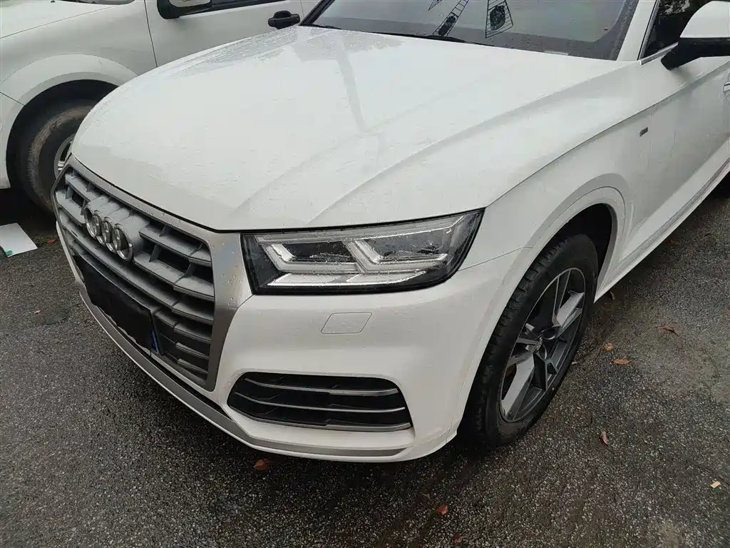 Audi Q5L 2020 facelift 40 TFSI enjoys fashionable style купить на сайте DeffCars