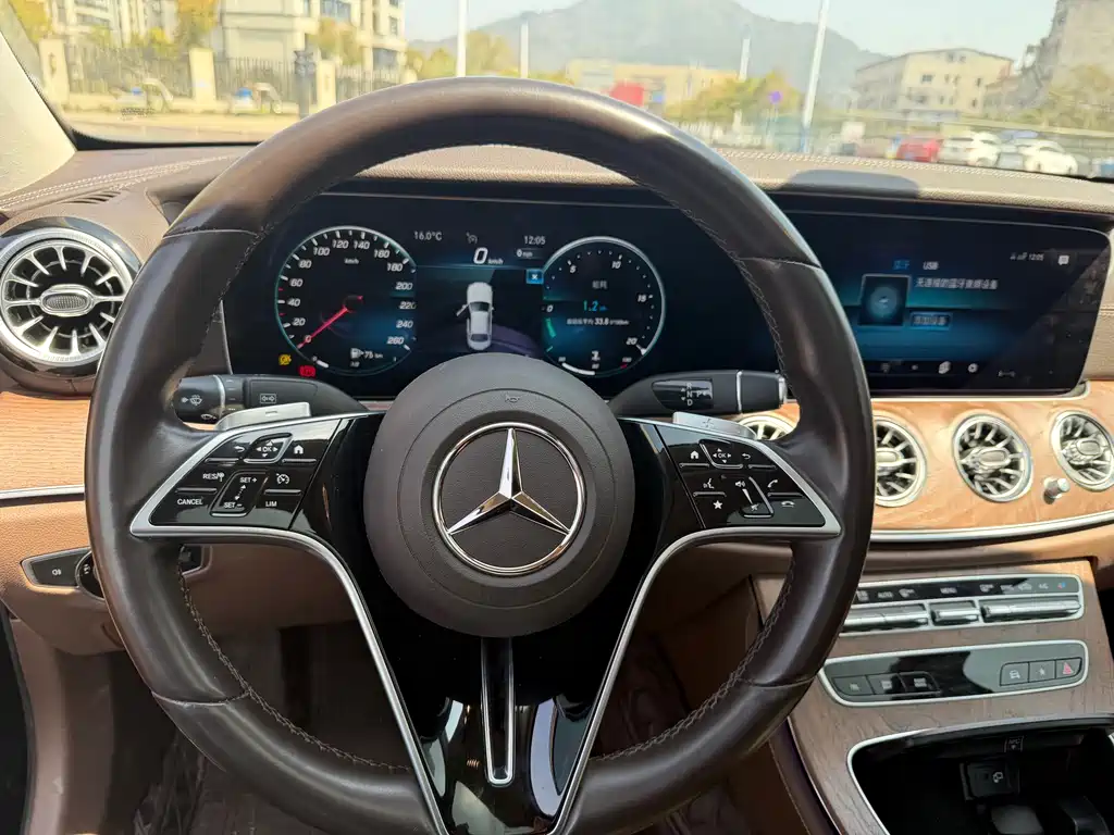 Mercedes-Benz E-Class 2022 E 260 L Sports купить на сайте DeffCars