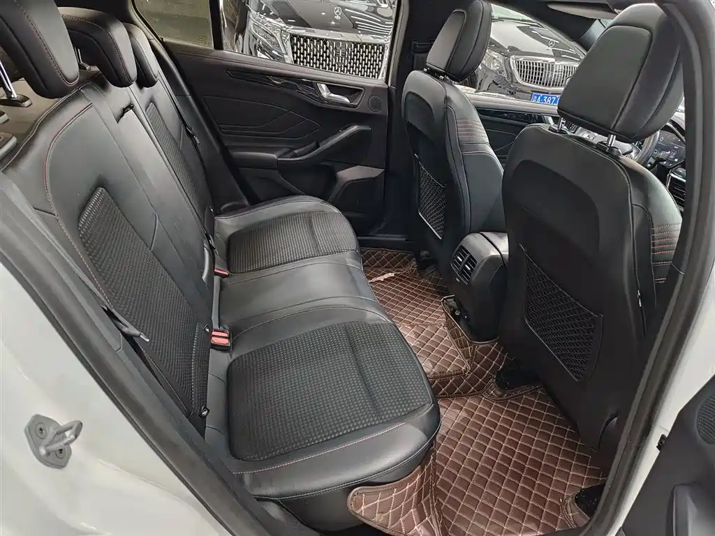 Focus 2021 Sedan EcoBoost 180 Automatic ST Line купить на сайте DeffCars