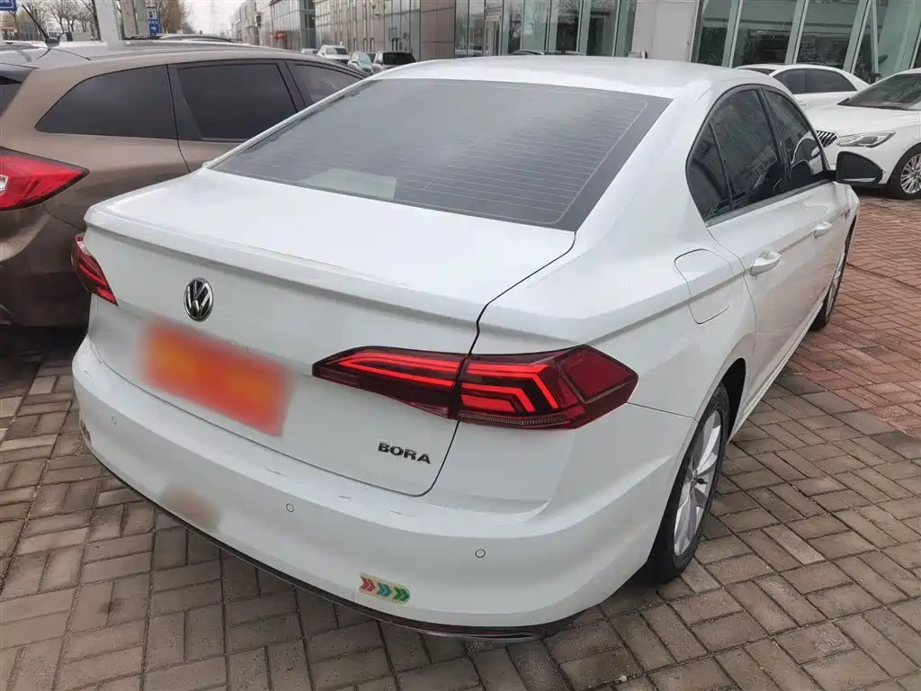 Bora 2020 1.5L automatic comfort model купить на сайте DeffCars