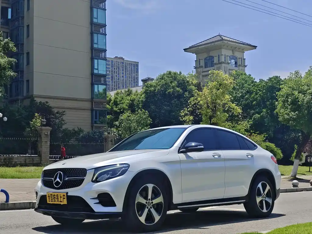 Mercedes-Benz GLC Coupe 2018 GLC 200 4MATIC Coupe SUV купить на сайте DeffCars
