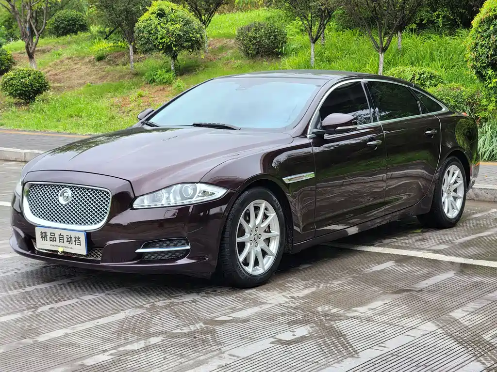 Jaguar XJ 2013 XJL 3.0 SC four-wheel drive flagship business version купить на сайте DeffCars