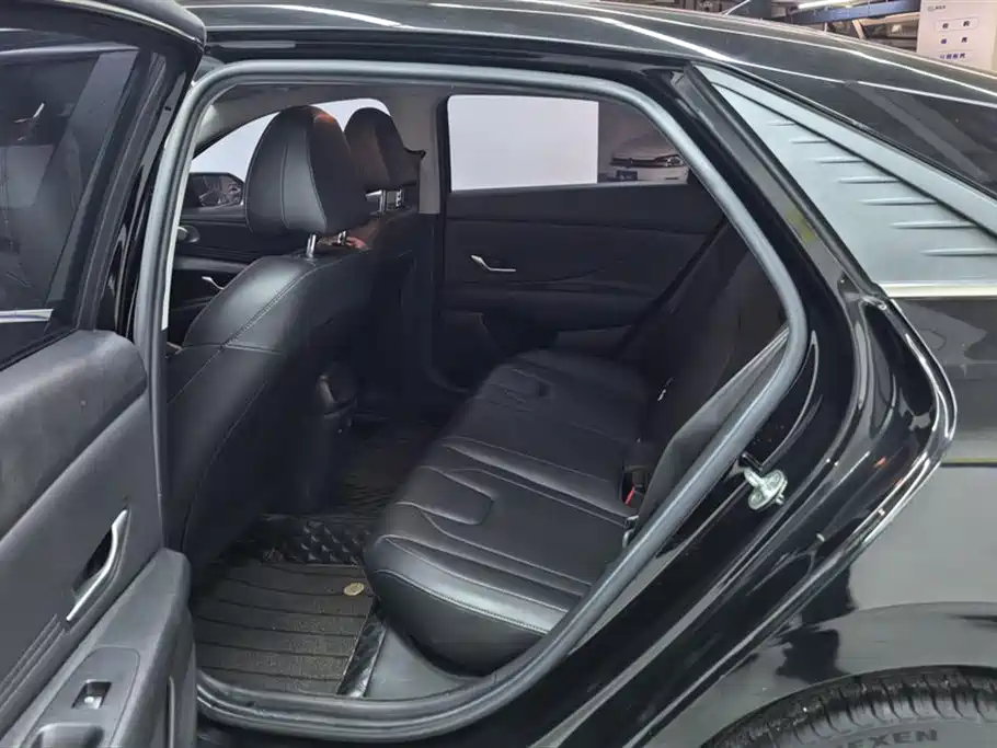 Elantra 2021 1.5L CVT LUX Premium Edition купить на сайте DeffCars