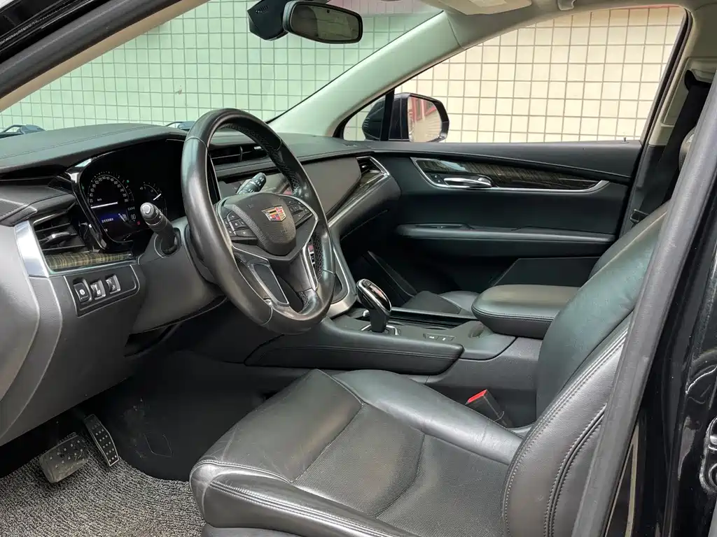 Cadillac XT5 2016 25T luxury model купить на сайте DeffCars
