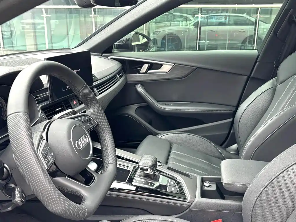 Audi A4L 2024 40 TFSI luxury and dynamic model купить на сайте DeffCars