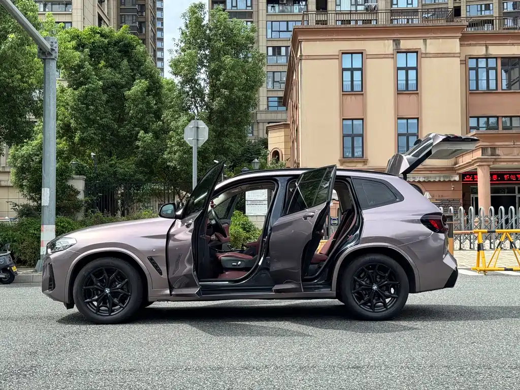 BMW X3 2022款 xDrive25i M运动套装 купить на сайте DeffCars