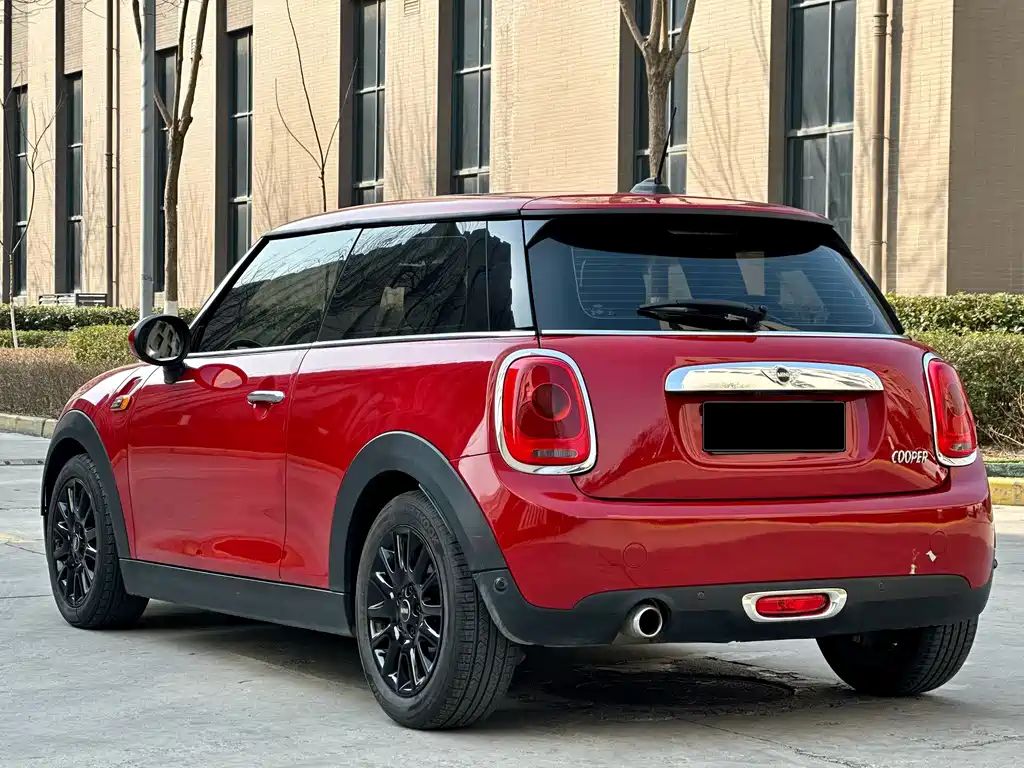 MINI 2018 1.5T ONE PLUS купить на сайте DeffCars
