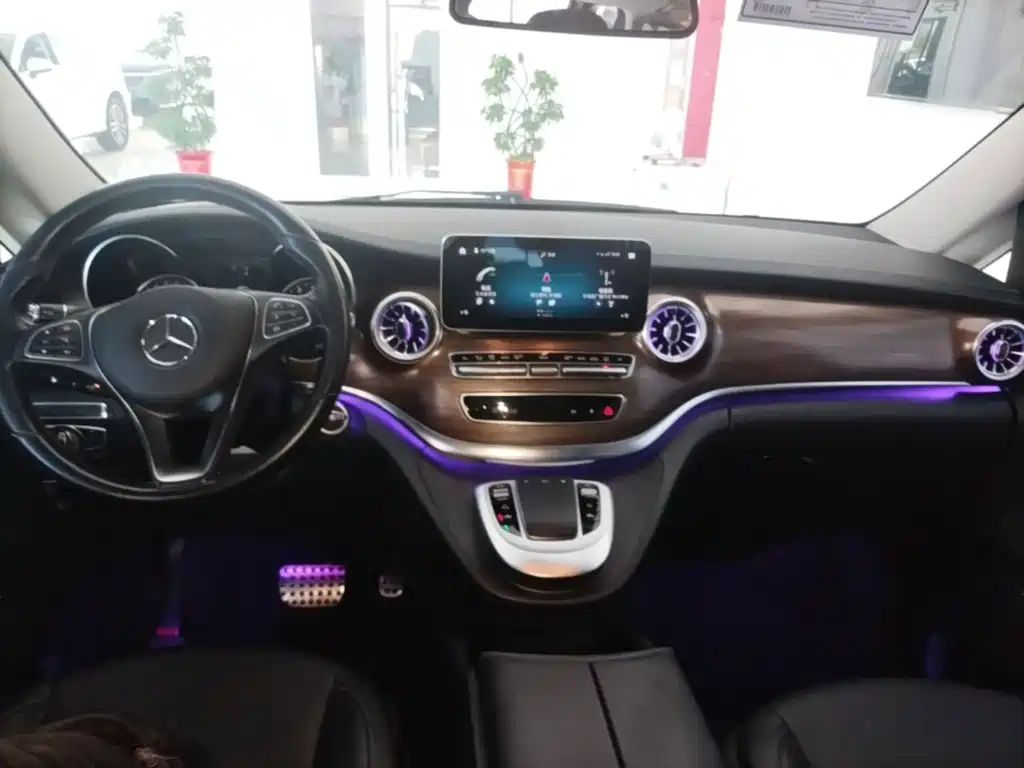 Mercedes-Benz V-Class 2021 V 260 Premium Edition купить на сайте DeffCars