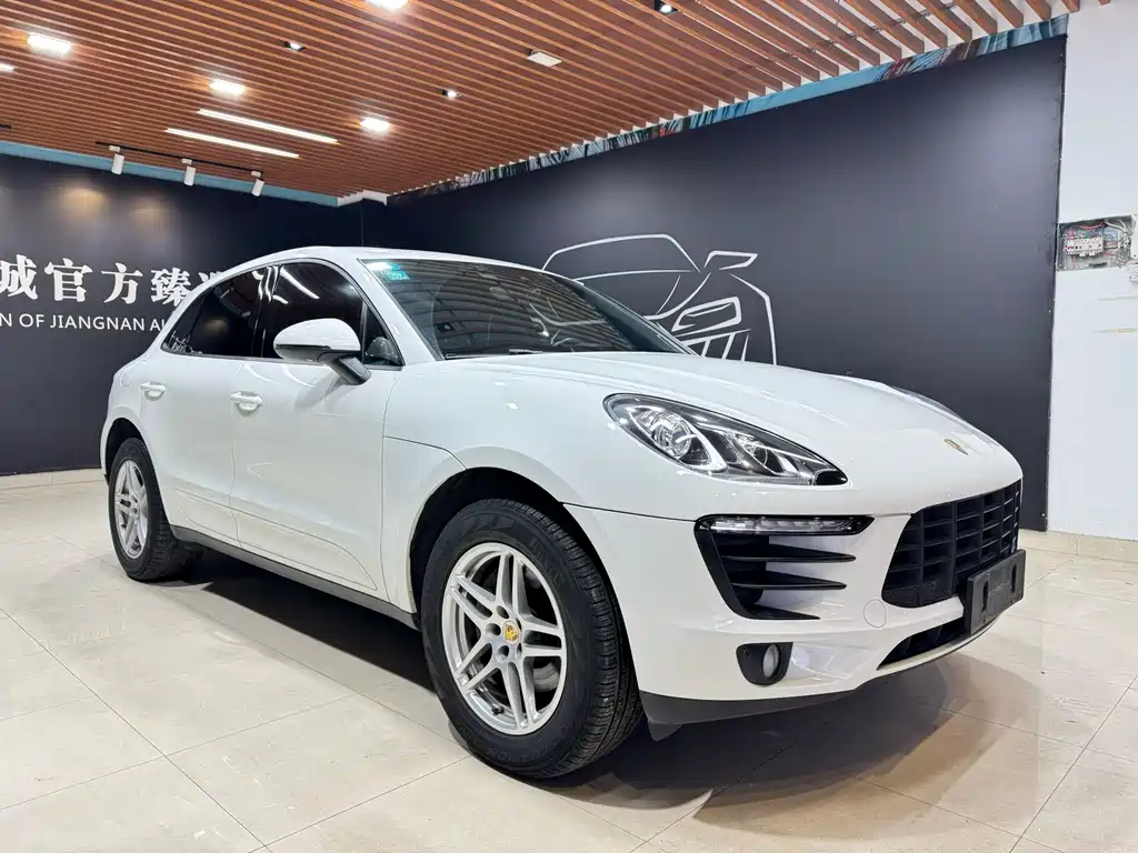 Macan 2017 Macan 2.0T купить на сайте DeffCars