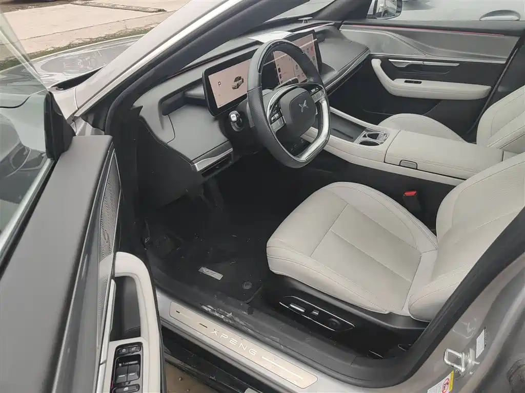 Xpeng P7 2024 model P7i 550 Pro купить на сайте DeffCars
