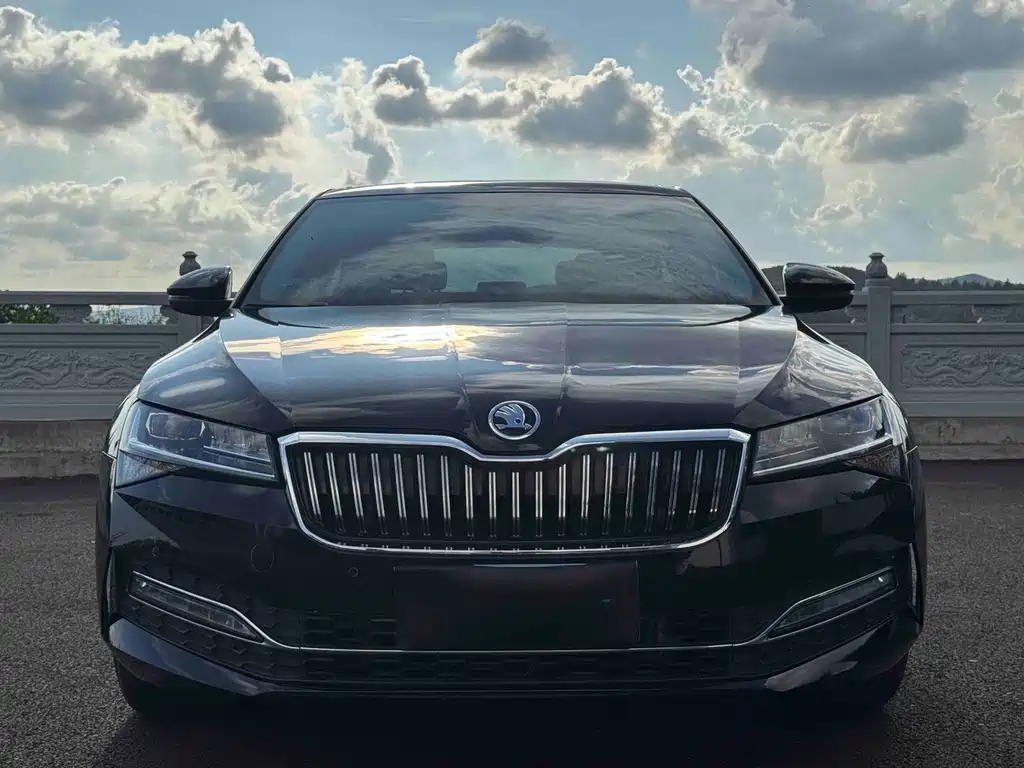 Superb 2023 facelift TSI280 DSG exclusive version купить на сайте DeffCars