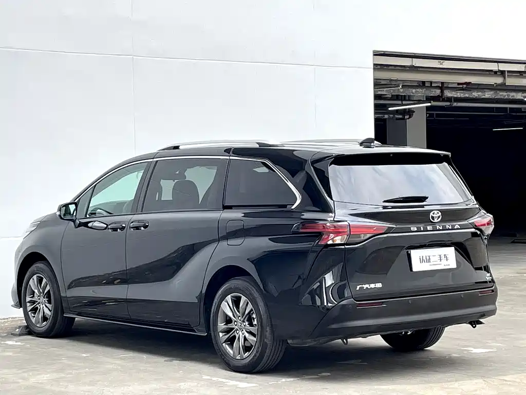 SIENNA 2026 2.5L dual-engine two-wheel drive comfort version купить на сайте DeffCars