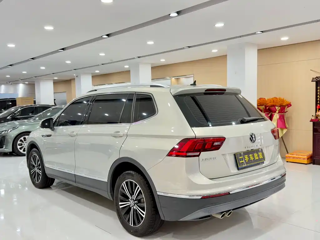 Tiguan L 2020 330TSI automatic two-wheel drive panoramic comfort version National VI купить на сайте DeffCars