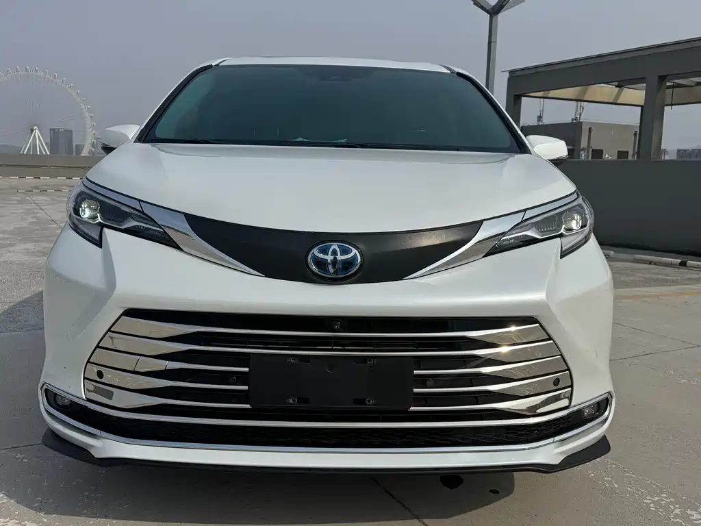 SIENNA 2023 2.5L Hybrid Comfort Edition купить на сайте DeffCars