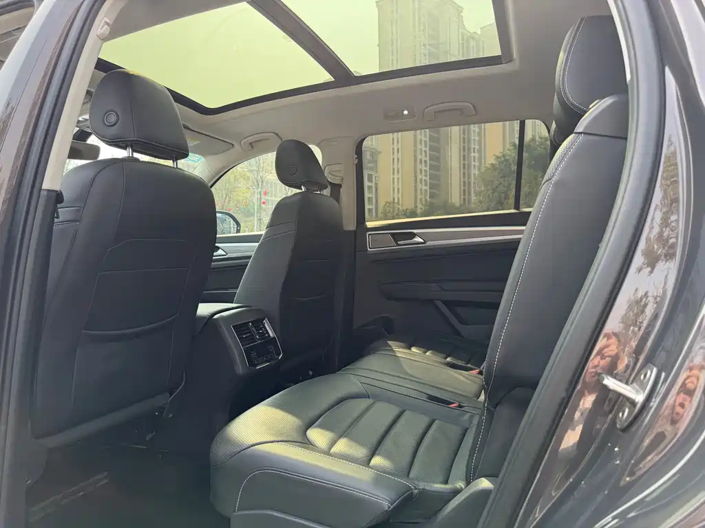 Touron 2019 330TSI 2WD Deluxe Edition National VI купить на сайте DeffCars