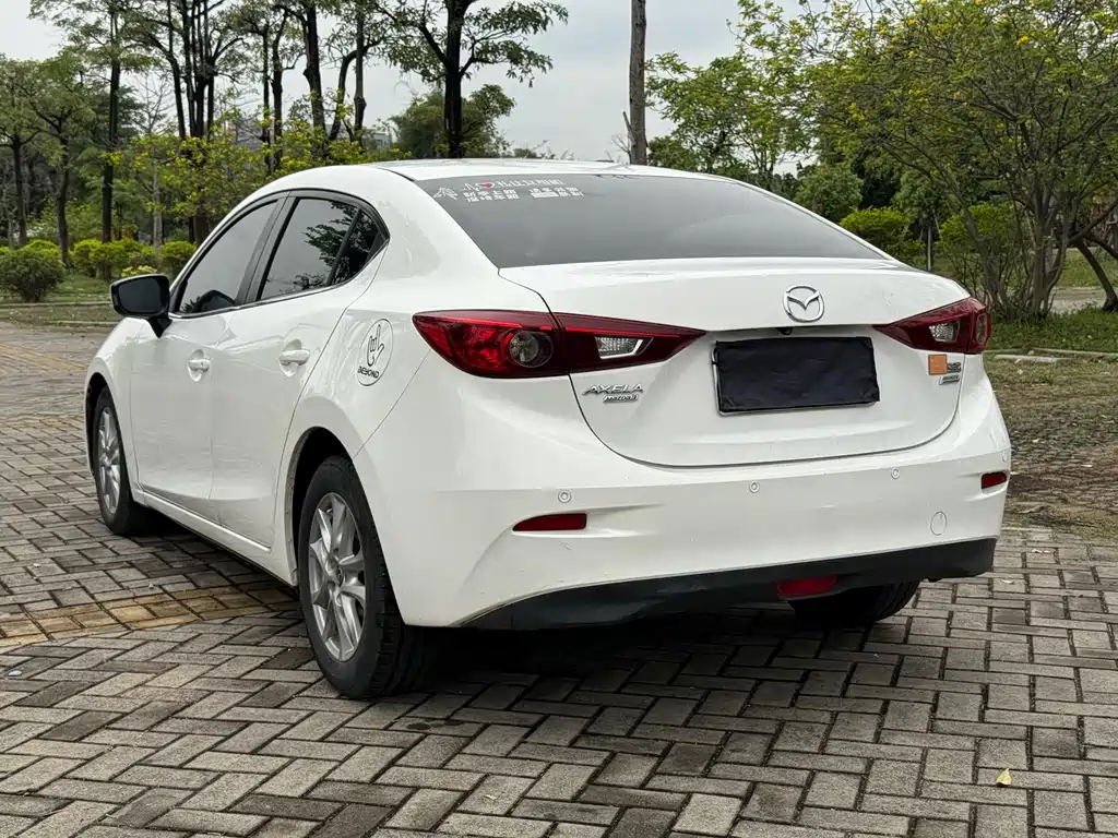 Mazda3 Angkesela 2014 Sedan 1.5L Manual Comfort Type купить на сайте DeffCars