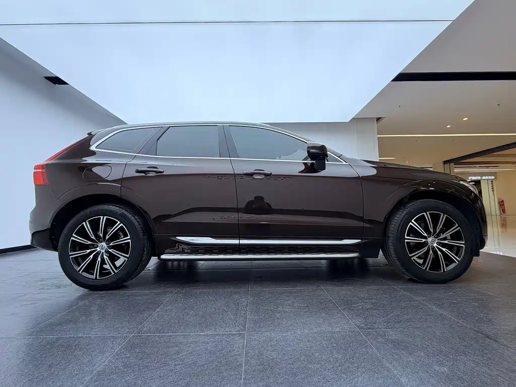 Volvo XC60 2020 T5 four-wheel drive Zhiyuan Deluxe Edition купить на сайте DeffCars