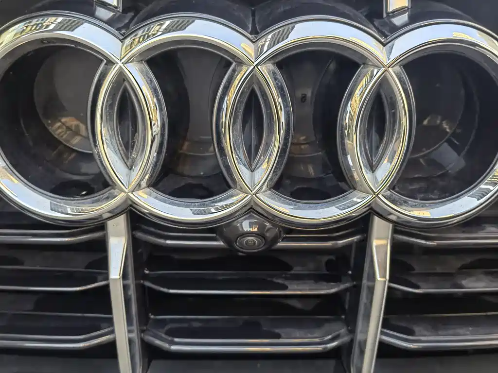 Audi Q7 2023 45 TFSI quattro S line sports купить на сайте DeffCars