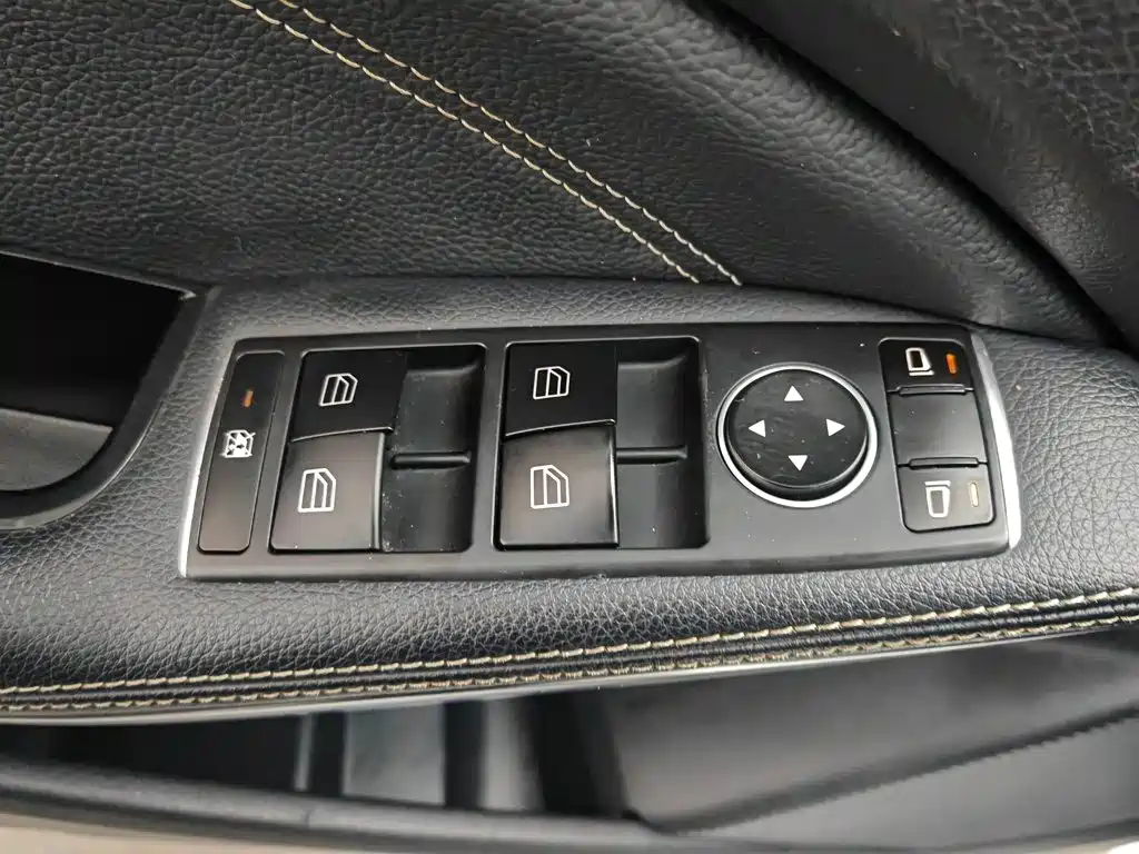 Mercedes-Benz GLA 2016 GLA 200 Fashion Model купить на сайте DeffCars