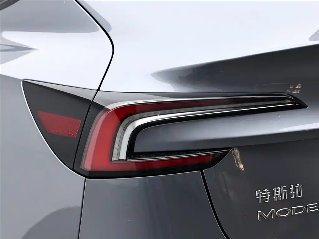 Model 3 2023 long-range all-wheel drive version купить на сайте DeffCars